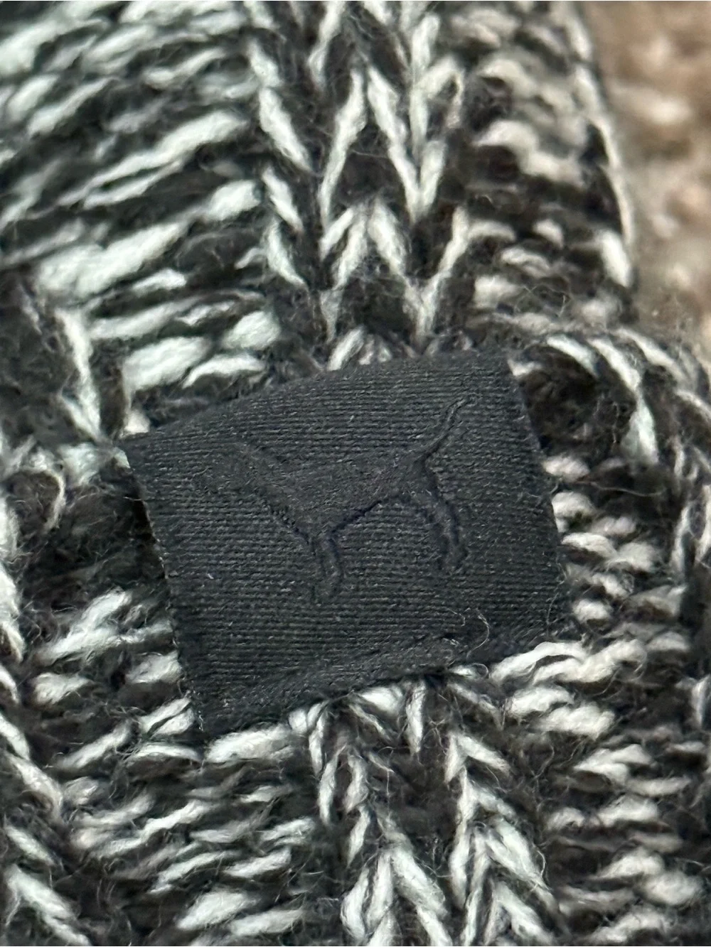 NWT Victoria’s Secret PINK Black White Cable Knit Sherpa Pom Beanie Hat